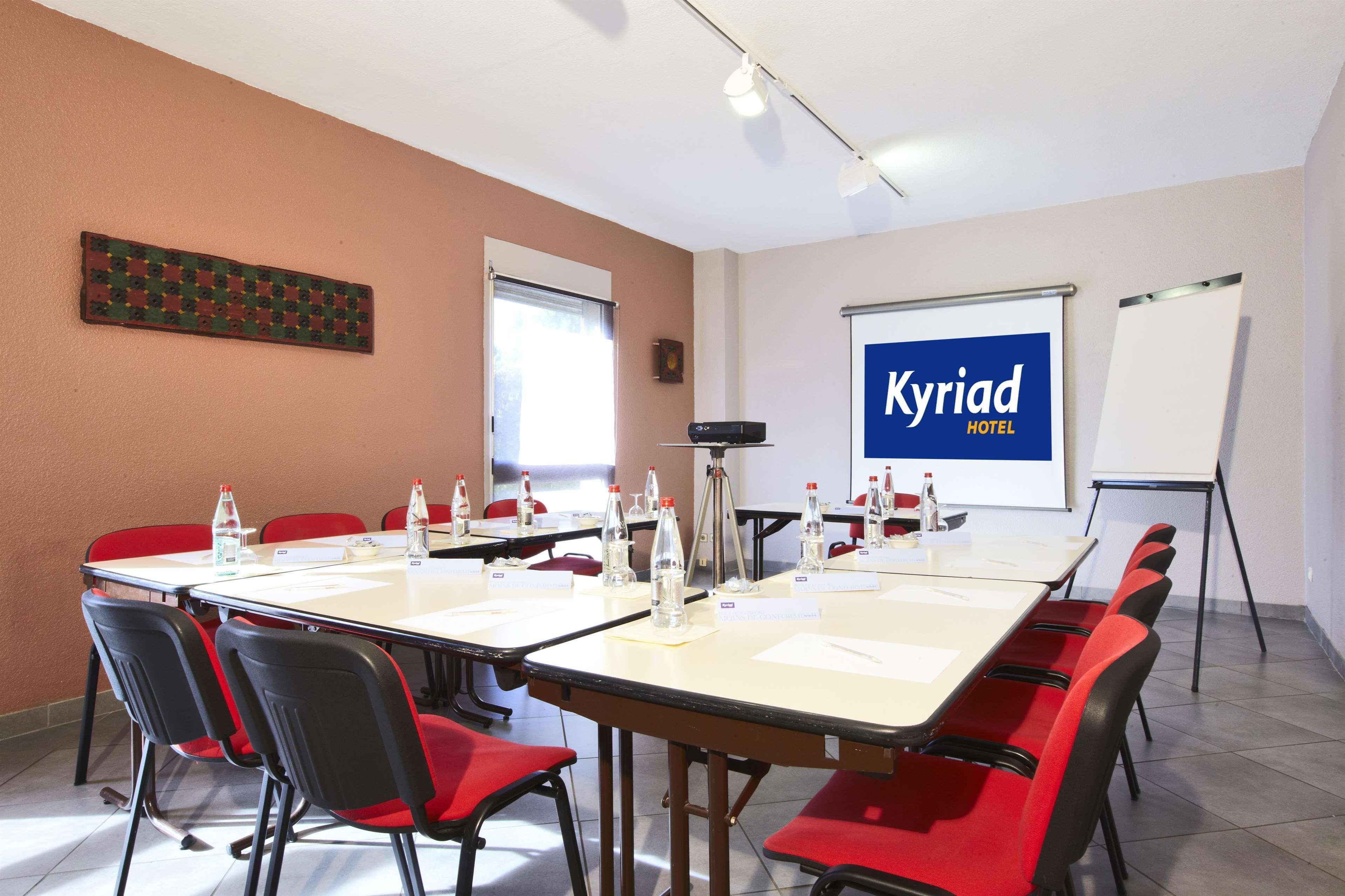 Kyriad Nimes Centre Екстер'єр фото