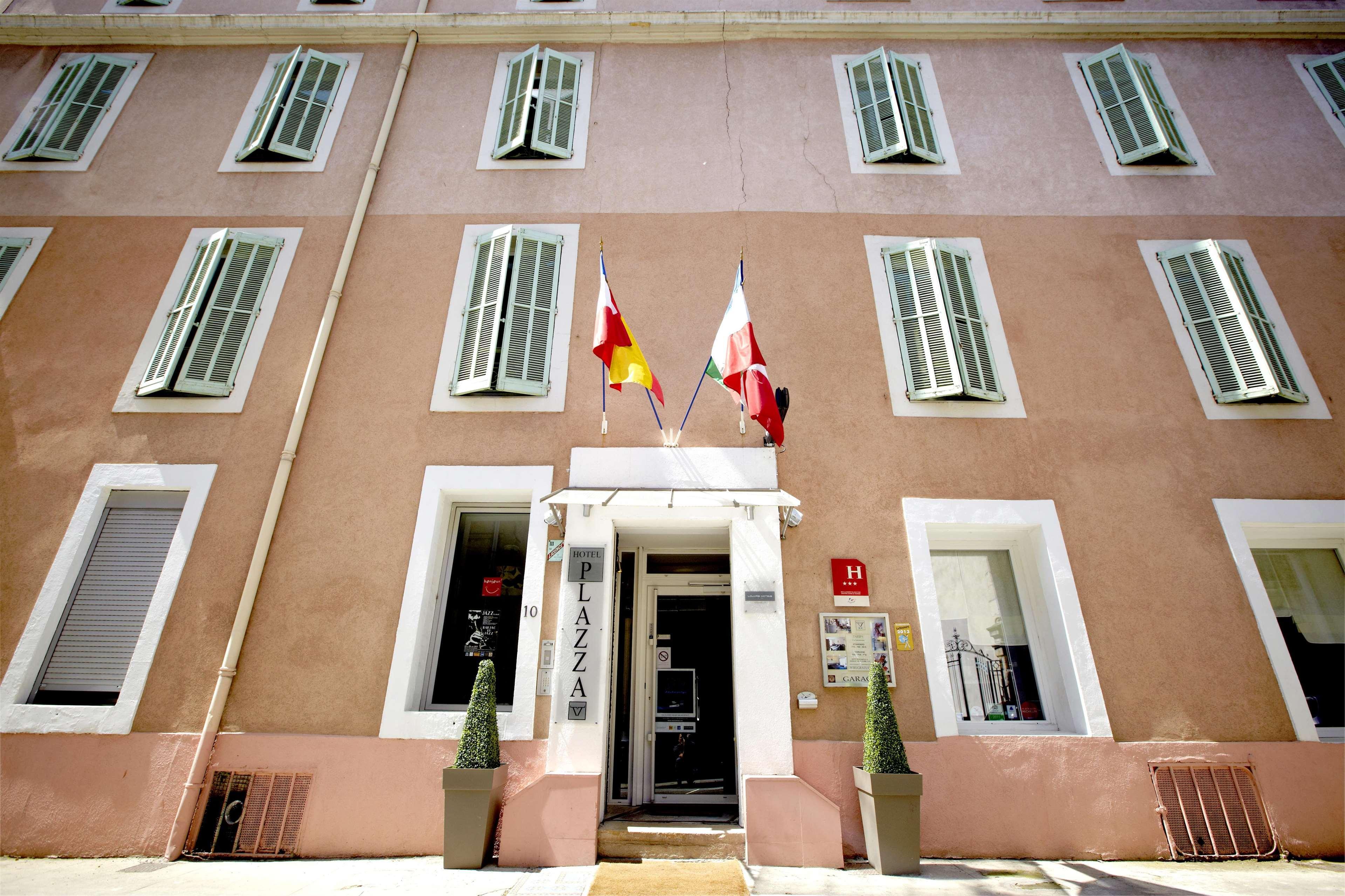 Kyriad Nimes Centre Екстер'єр фото