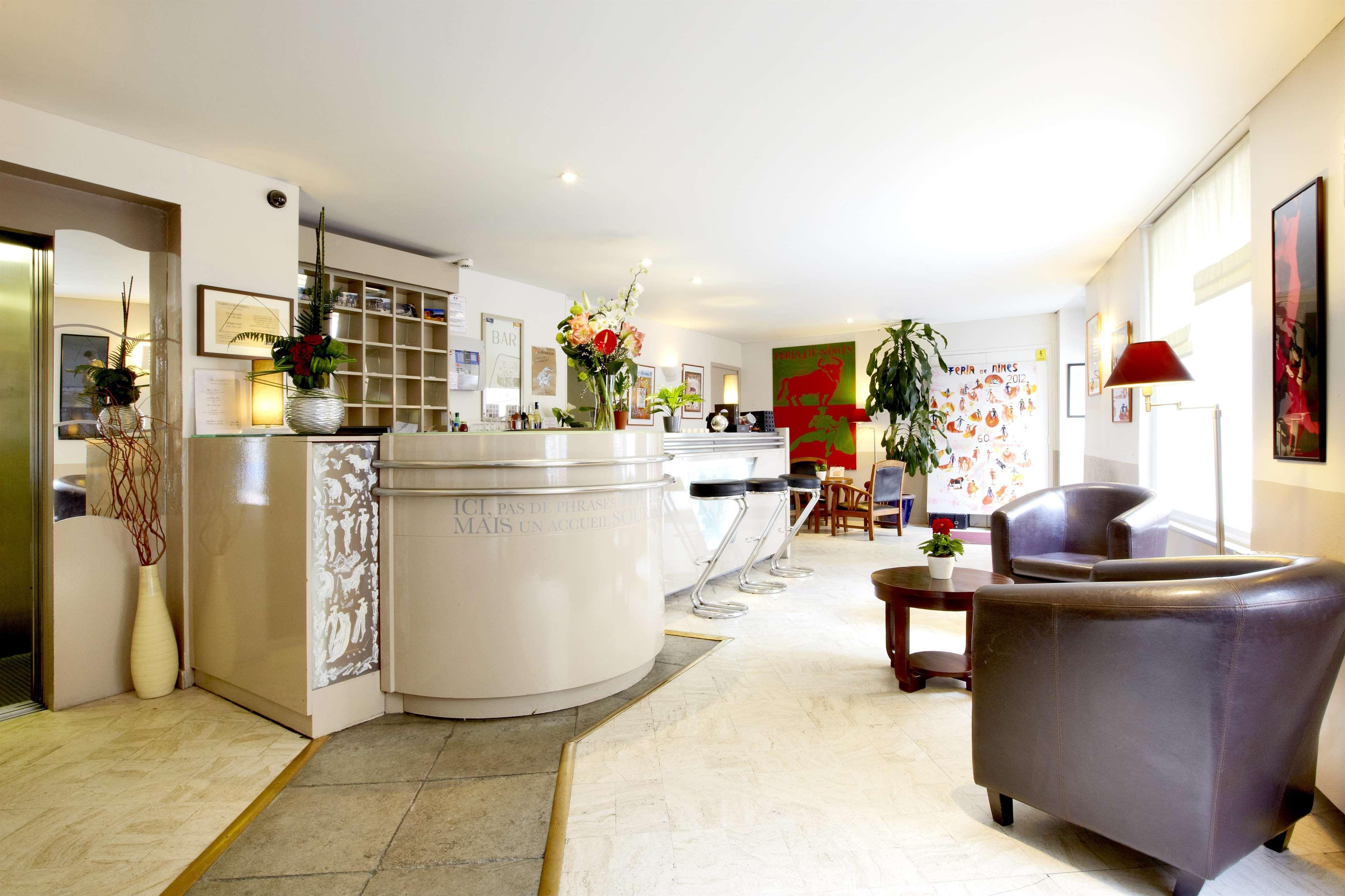 Kyriad Nimes Centre Екстер'єр фото