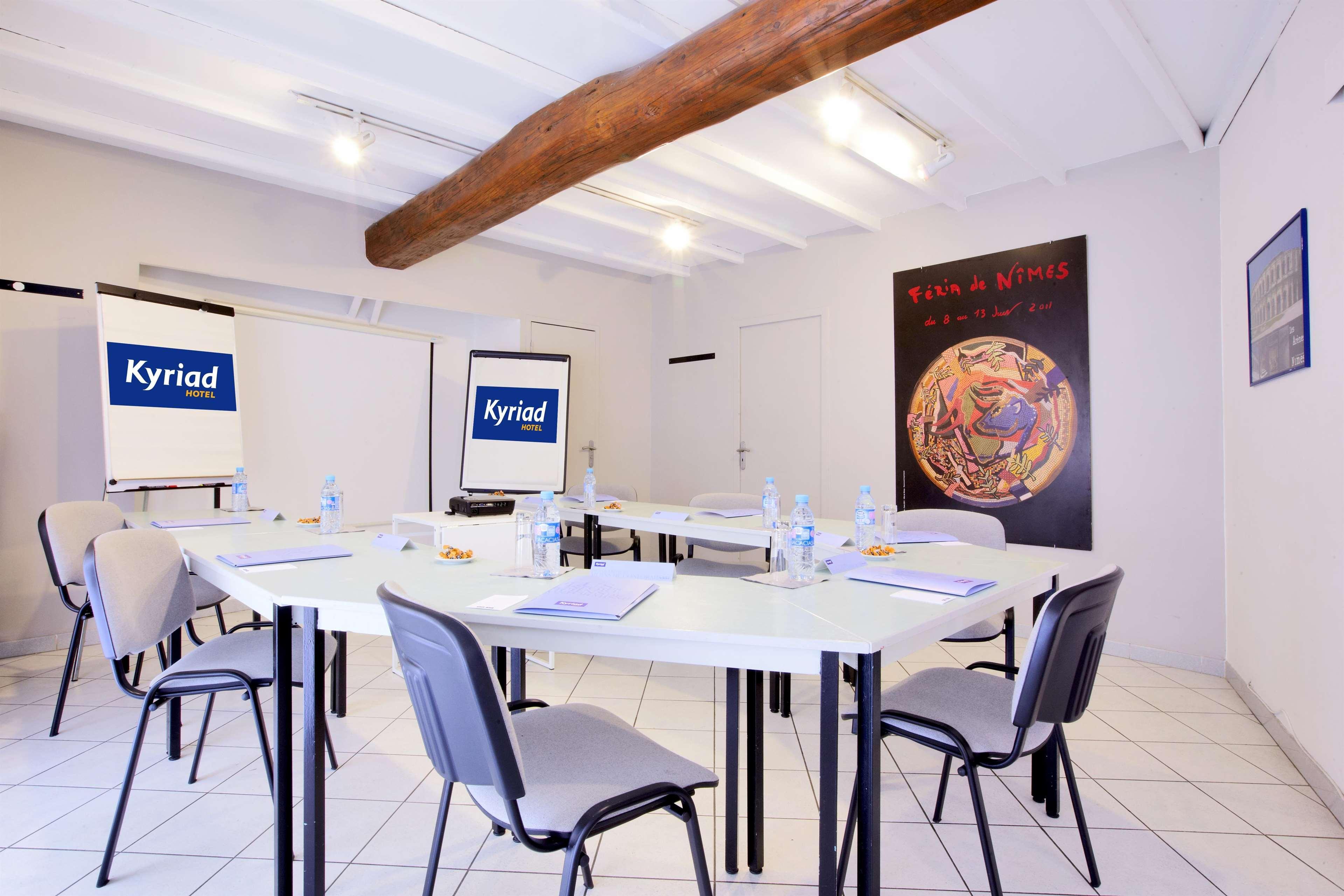 Kyriad Nimes Centre Екстер'єр фото