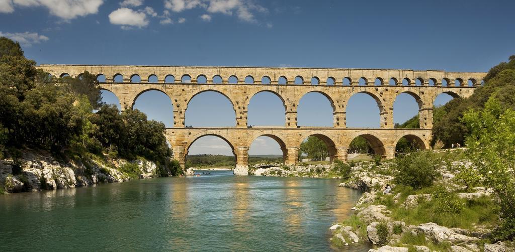 Kyriad Nimes Centre Екстер'єр фото