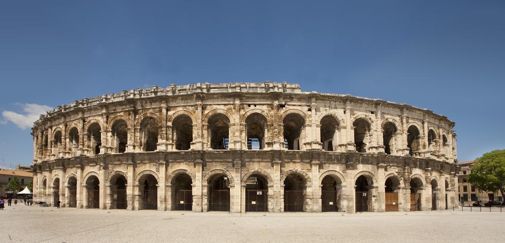 Kyriad Nimes Centre Екстер'єр фото