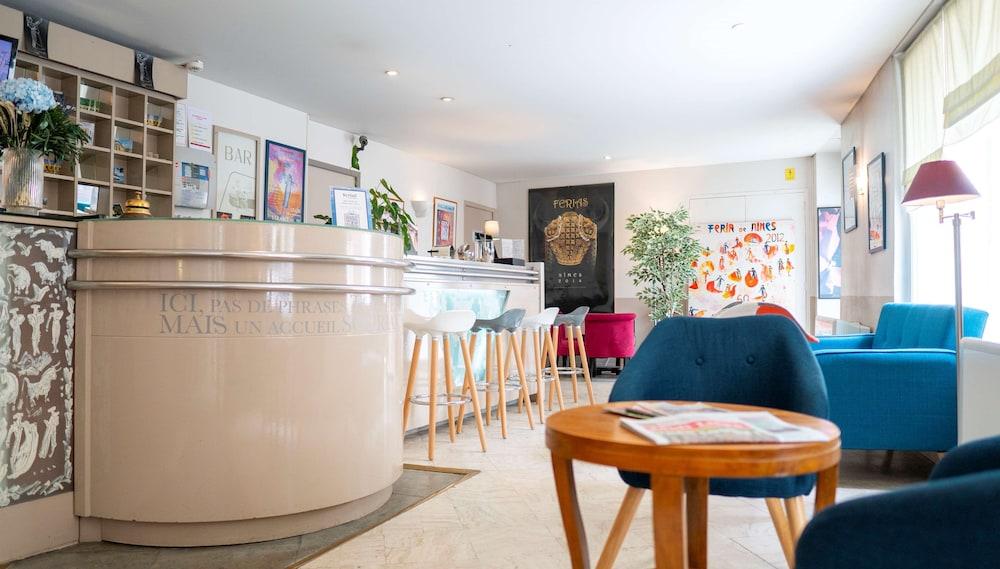 Kyriad Nimes Centre Екстер'єр фото