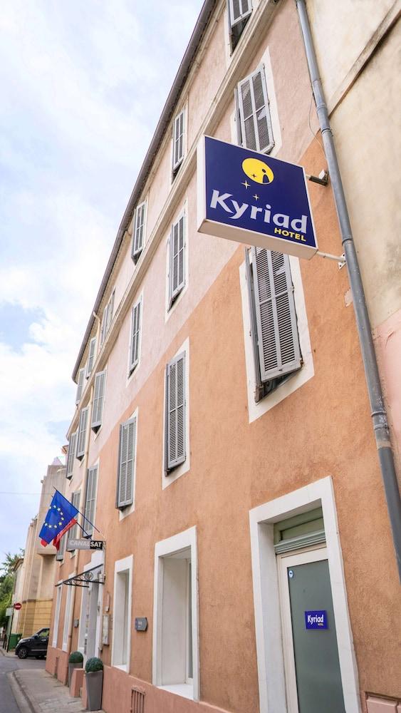 Kyriad Nimes Centre Екстер'єр фото
